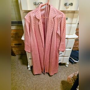 1940's Vintage Quilted Pink Rayon Robe